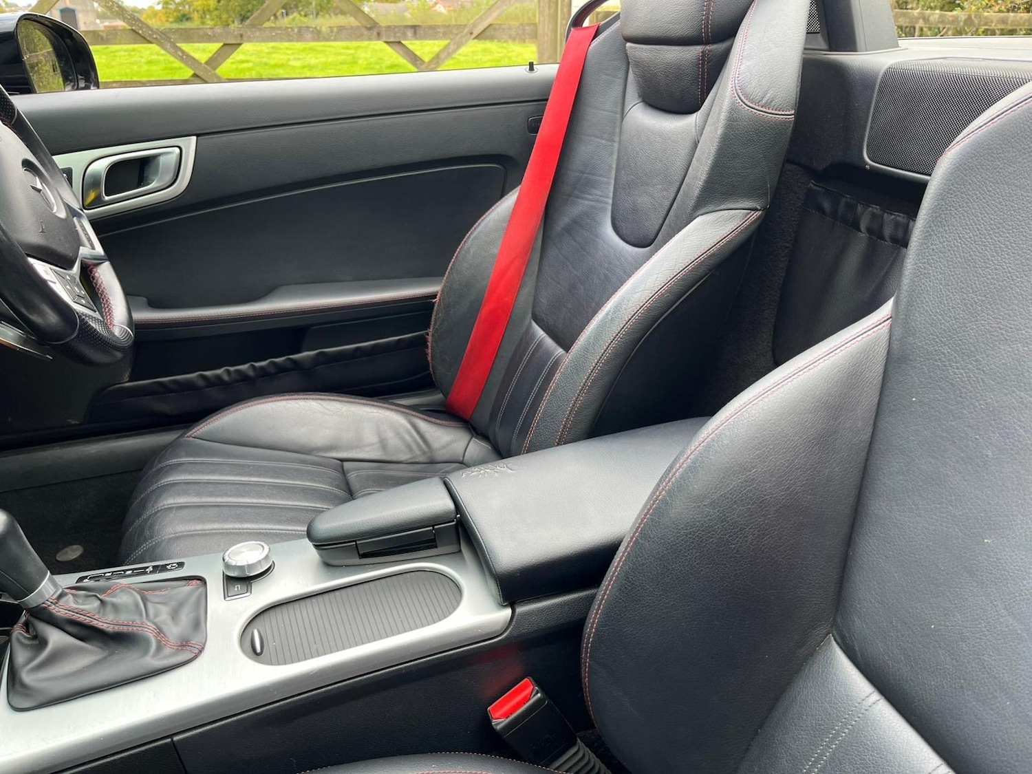 Used Mercedes-Benz SLK 2013 for sale - 77969774: Photo 28