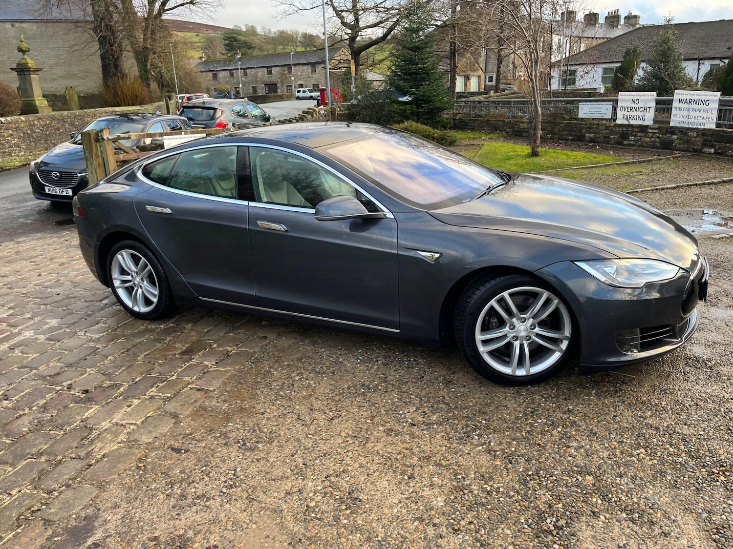 Used Tesla Model S 2016 for sale - 77940637: Photo 18