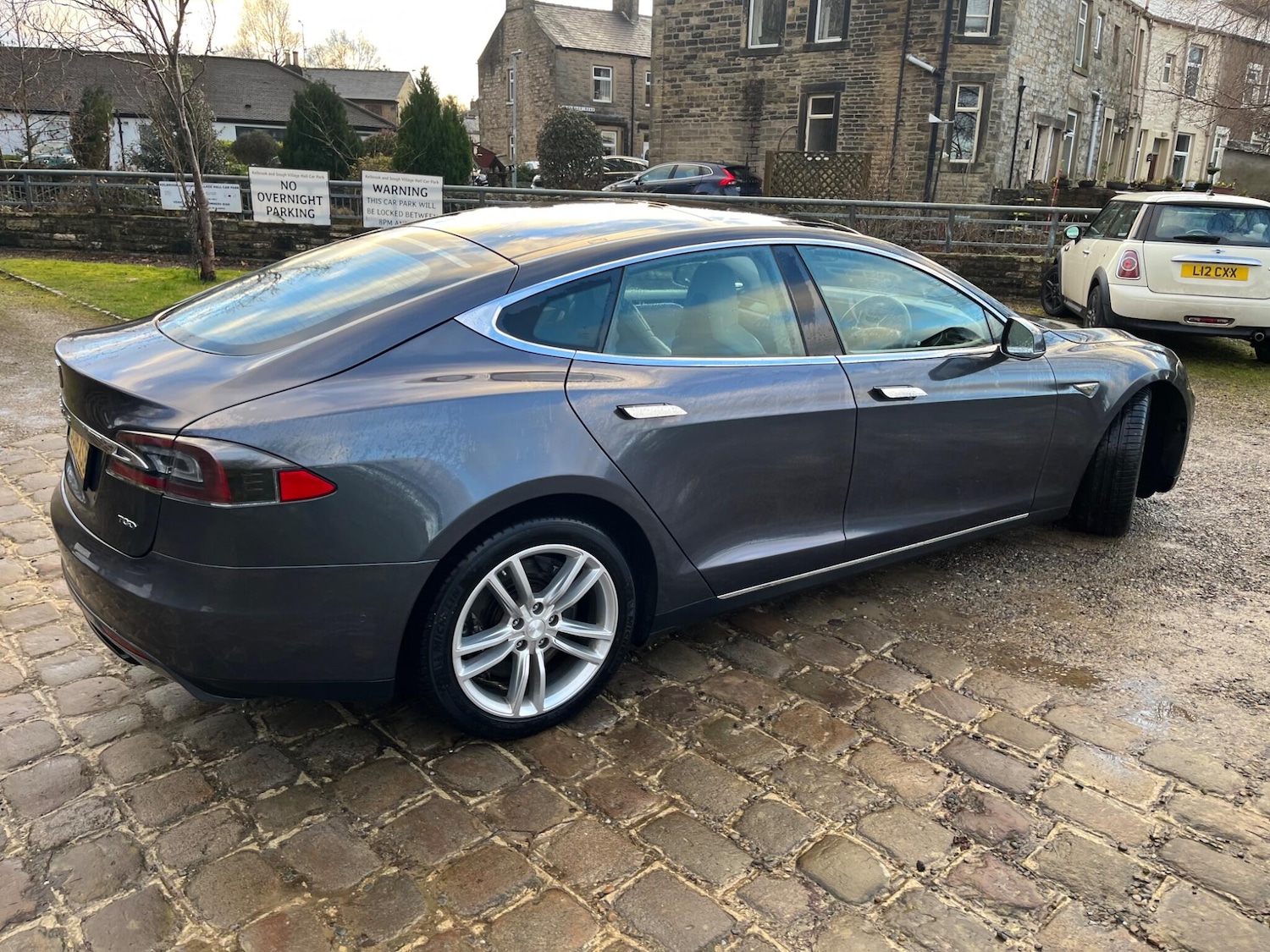 Used Tesla Model S 2016 for sale - 77940637: Photo 22