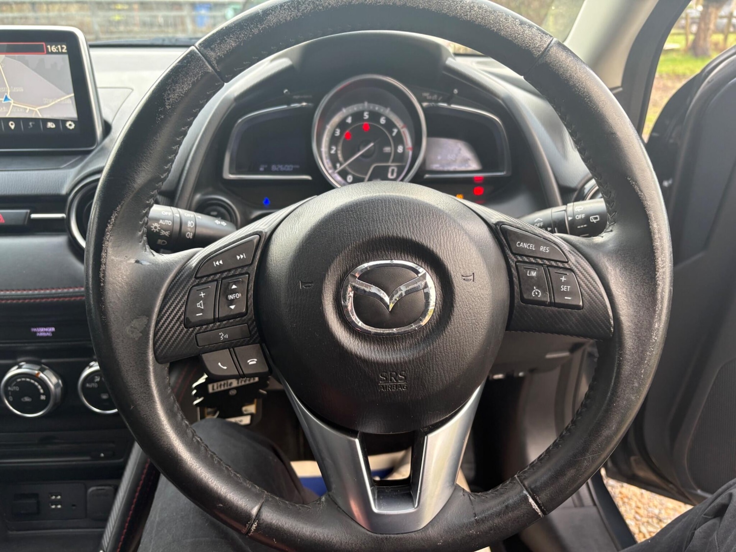 Used Mazda Mazda2 2015 for sale - 77992950: Photo 24