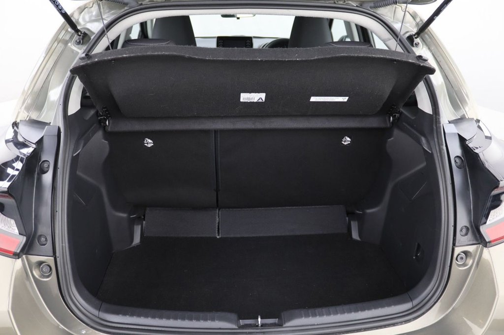 Used Toyota Yaris 2022 for sale - 77014252: Photo 24