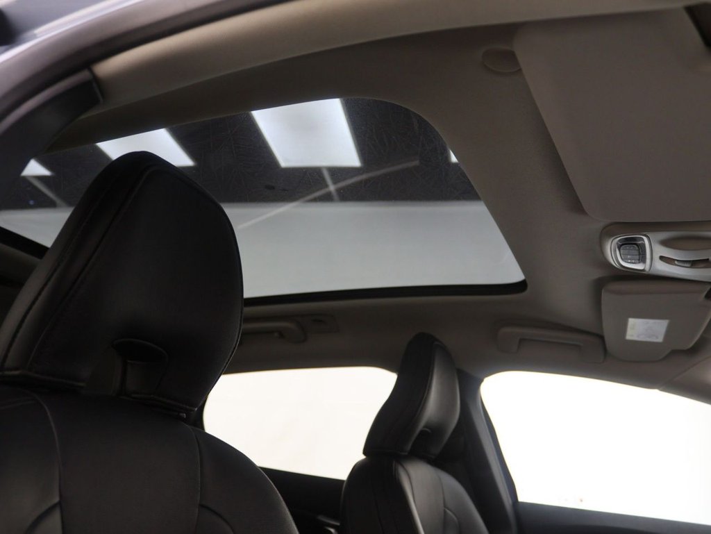 Used Volvo V40 2019 for sale - 77654577: Photo 17