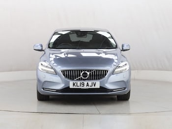 Used Volvo V40 2019 for sale - 77654577: Photo