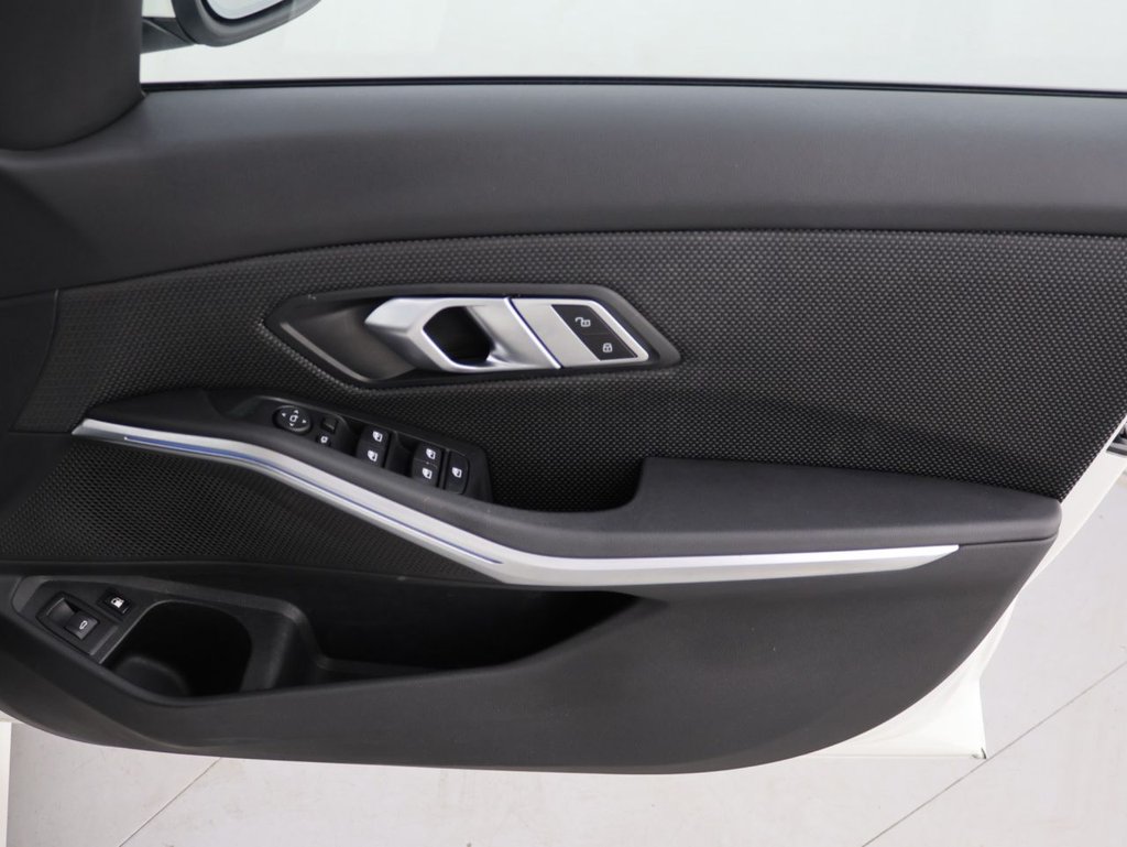 Used BMW 3 Series 2021 for sale - 76300954: Photo 28