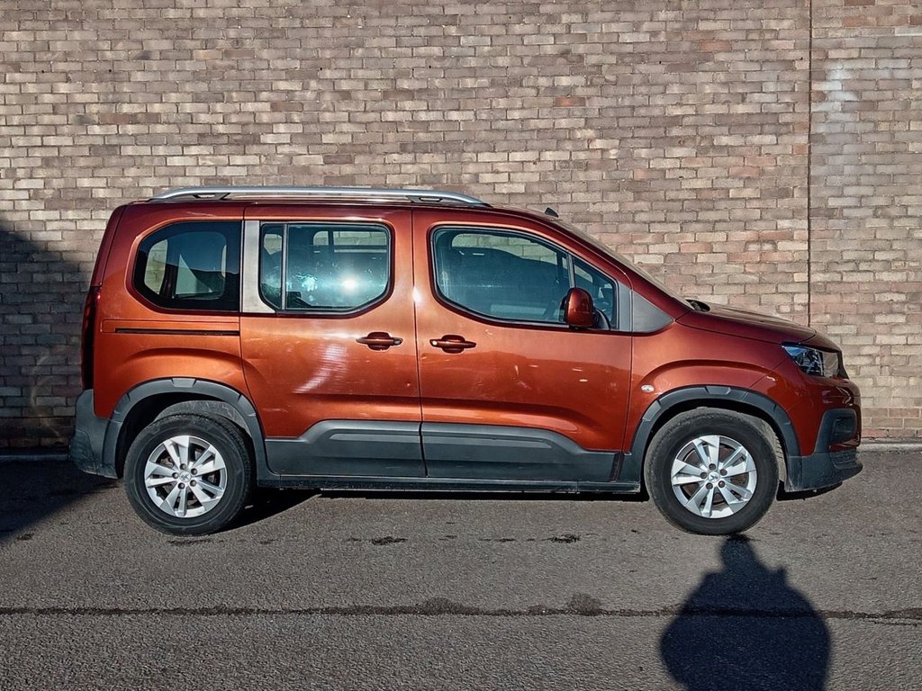 Used Peugeot Rifter 2020 for sale - 76820520: Photo 2