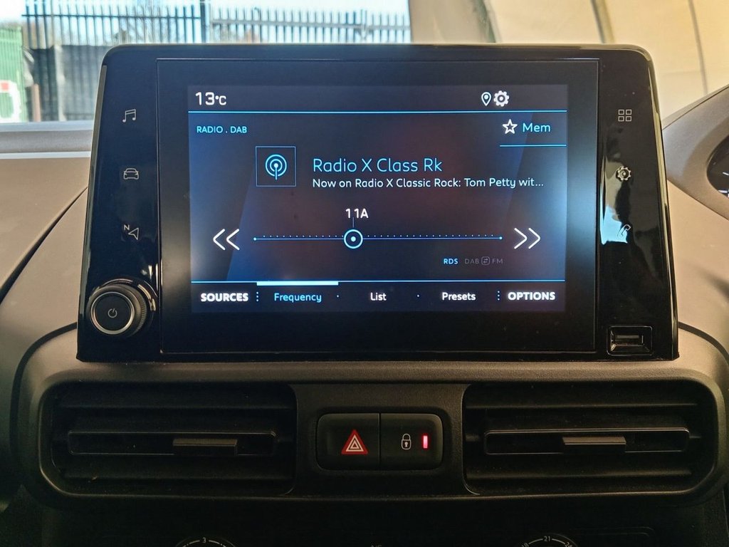 Used Peugeot Rifter 2020 for sale - 76820520: Photo 8