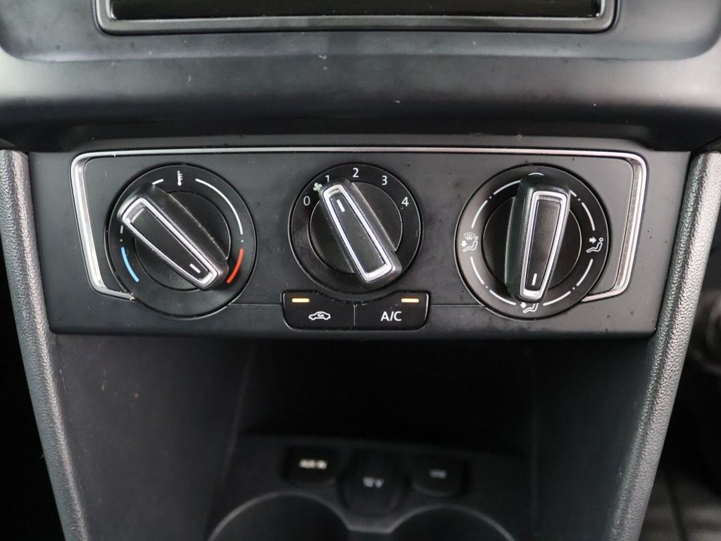 Used Volkswagen Polo 2014 for sale - 76546543: Photo 15