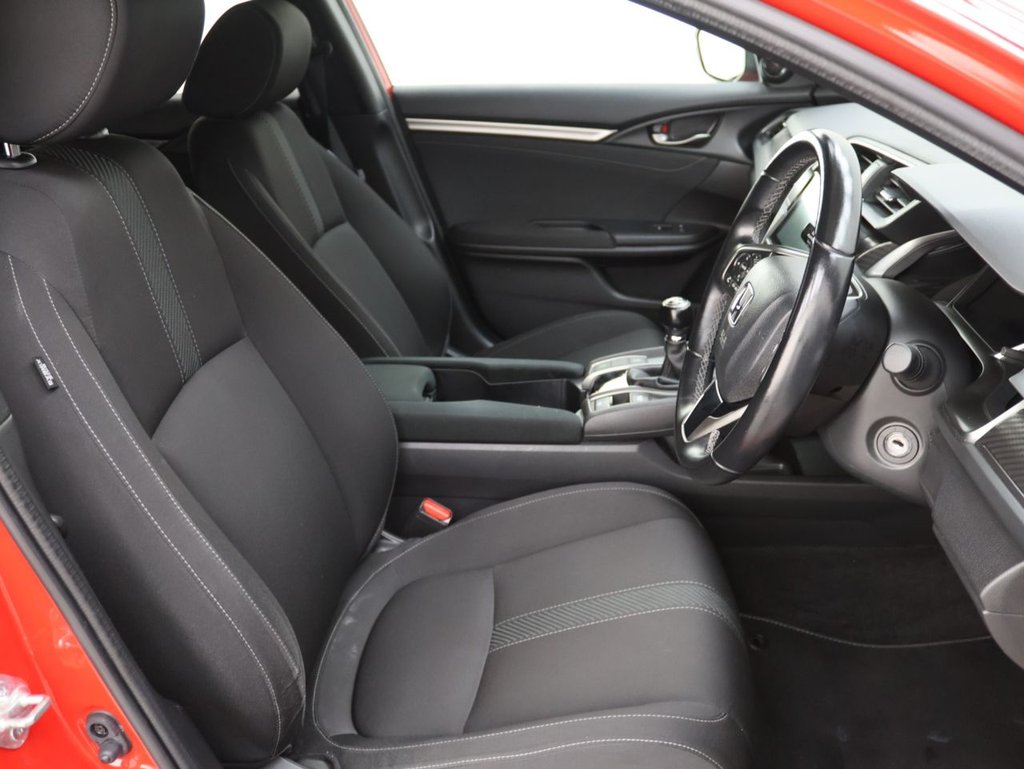 Used Honda Civic 2018 for sale - 76542158: Photo 12