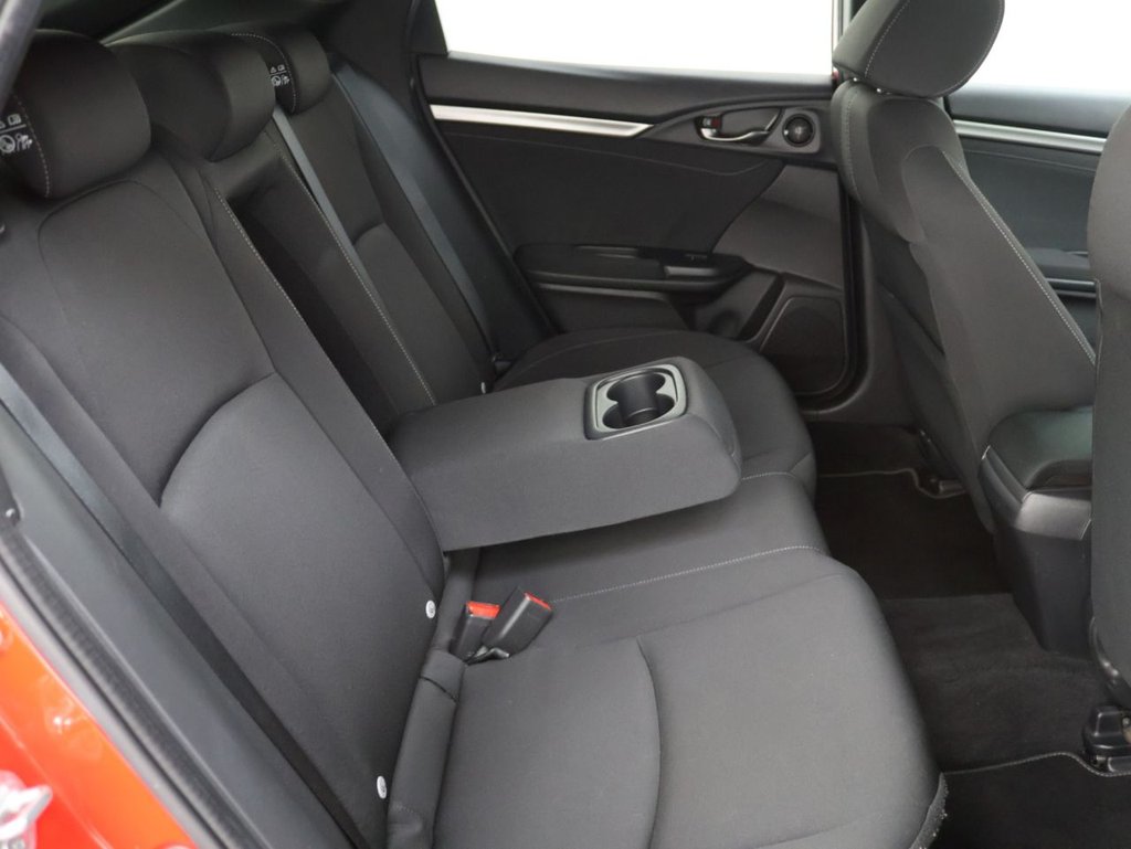 Used Honda Civic 2018 for sale - 76542158: Photo 16