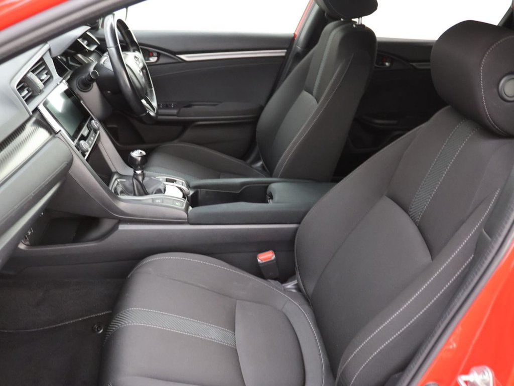 Used Honda Civic 2018 for sale - 76542158: Photo 23