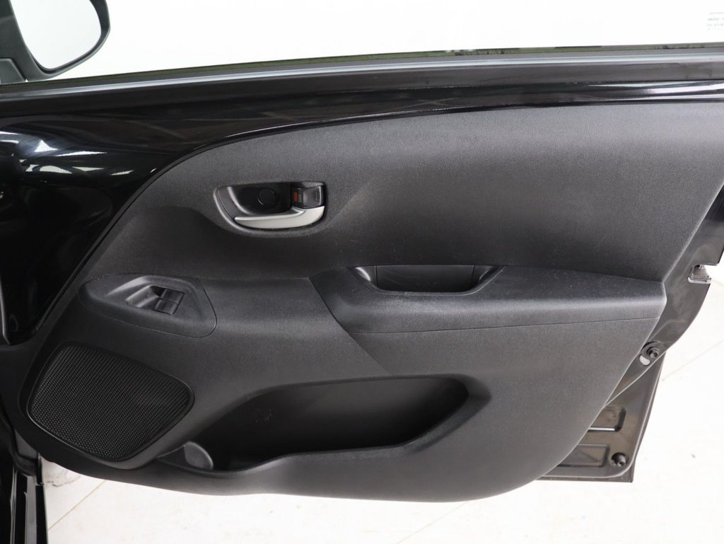 Used Toyota AYGO 2021 for sale - 76541969: Photo 25