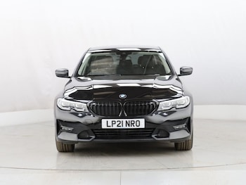 Used BMW 3 Series 2021 for sale - 75675642: Photo