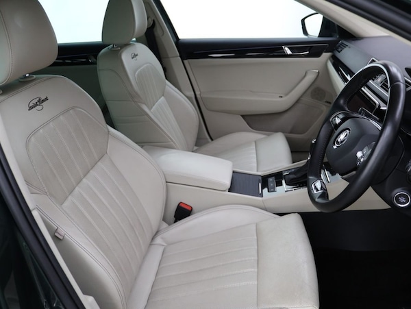 Used Skoda Superb 2021 for sale - 76300930: Photo 2