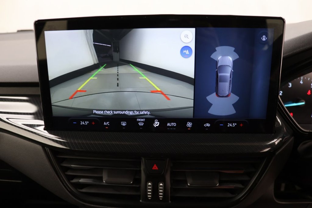 Used Ford Focus 2023 for sale - 76542128: Photo 16