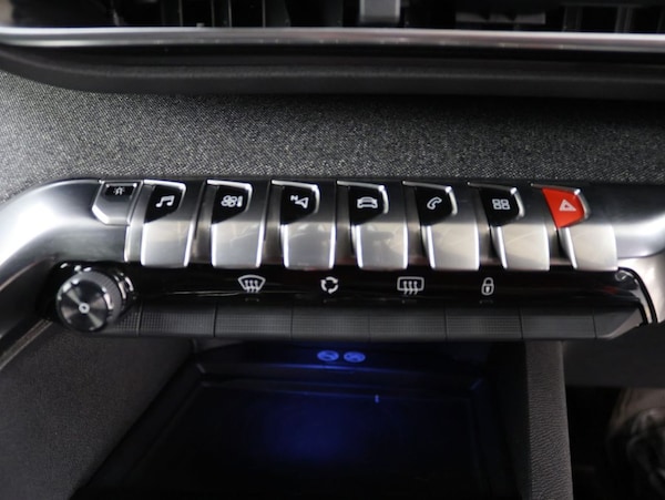 Used Peugeot 3008 2019 for sale - 76301009: Photo 16
