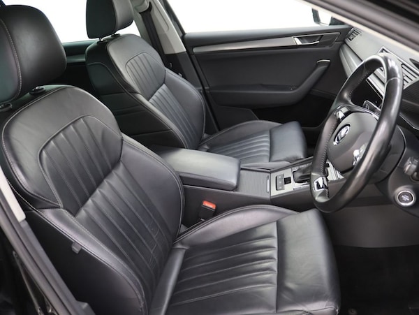 Used Skoda Superb 2022 for sale - 76301012: Photo 12