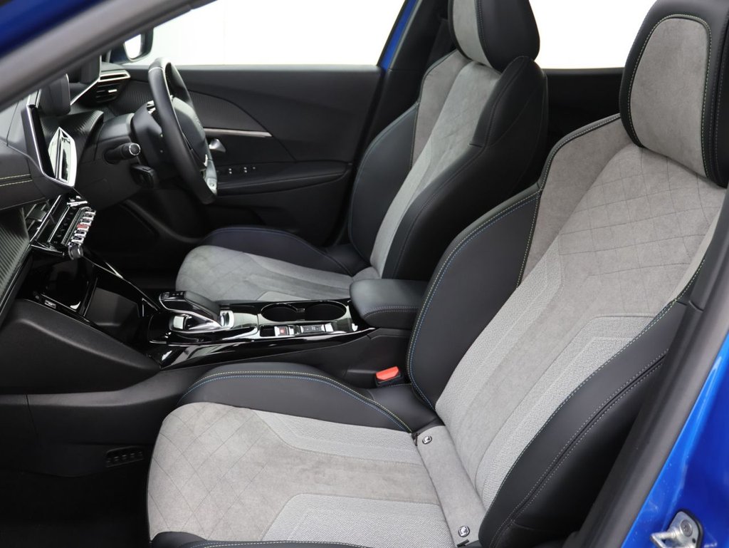 Used Peugeot E-2008 2021 for sale - 76301137: Photo 25
