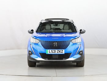 Used Peugeot E-2008 2021 for sale - 76301137: Photo