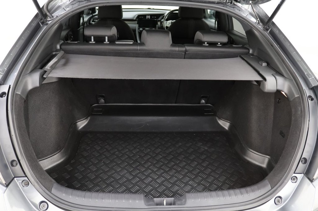 Used Honda Civic 2018 for sale - 76505998: Photo 26