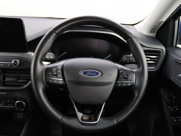 Used Ford Focus 2021 for sale - 76301119: Photo 17
