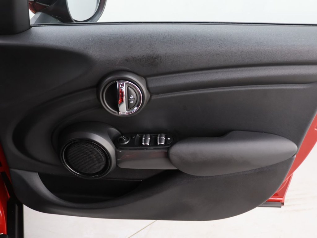 Used MINI Hatch 2017 for sale - 76300999: Photo 24