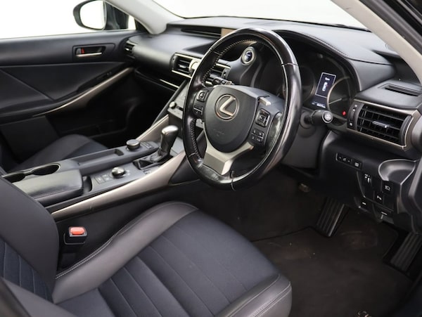 Used Lexus IS 2020 for sale - 76301082: Photo 10