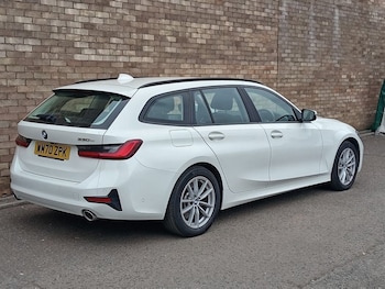 Used BMW 3 Series 2021 for sale - 76163080: Photo