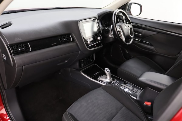 Used Mitsubishi Outlander 2020 for sale - 76301072: Photo 22