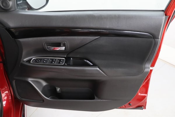 Used Mitsubishi Outlander 2020 for sale - 76301072: Photo 24