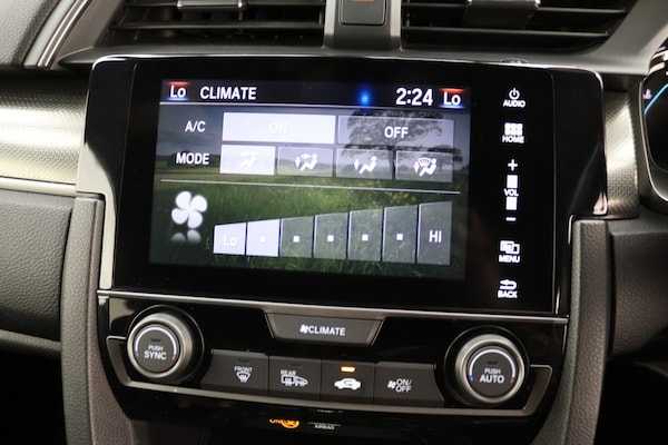 Used Honda Civic 2018 for sale - 76301063: Photo 13