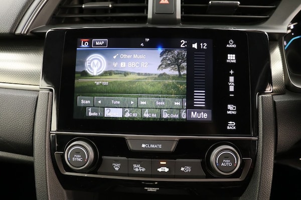 Used Honda Civic 2018 for sale - 76301063: Photo 17