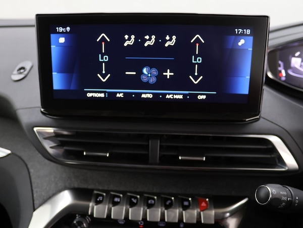 Used Peugeot 3008 2021 for sale - 76301050: Photo 13