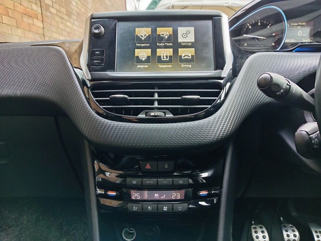 Used Peugeot 2008 2014 for sale - 77576115: Photo 12