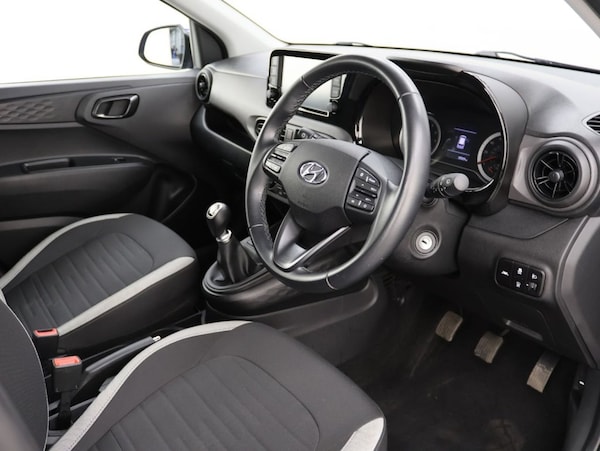 Used Hyundai i10 2021 for sale - 76300987: Photo 10