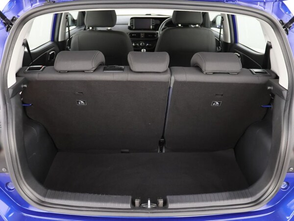 Used Hyundai i10 2021 for sale - 76300987: Photo 24