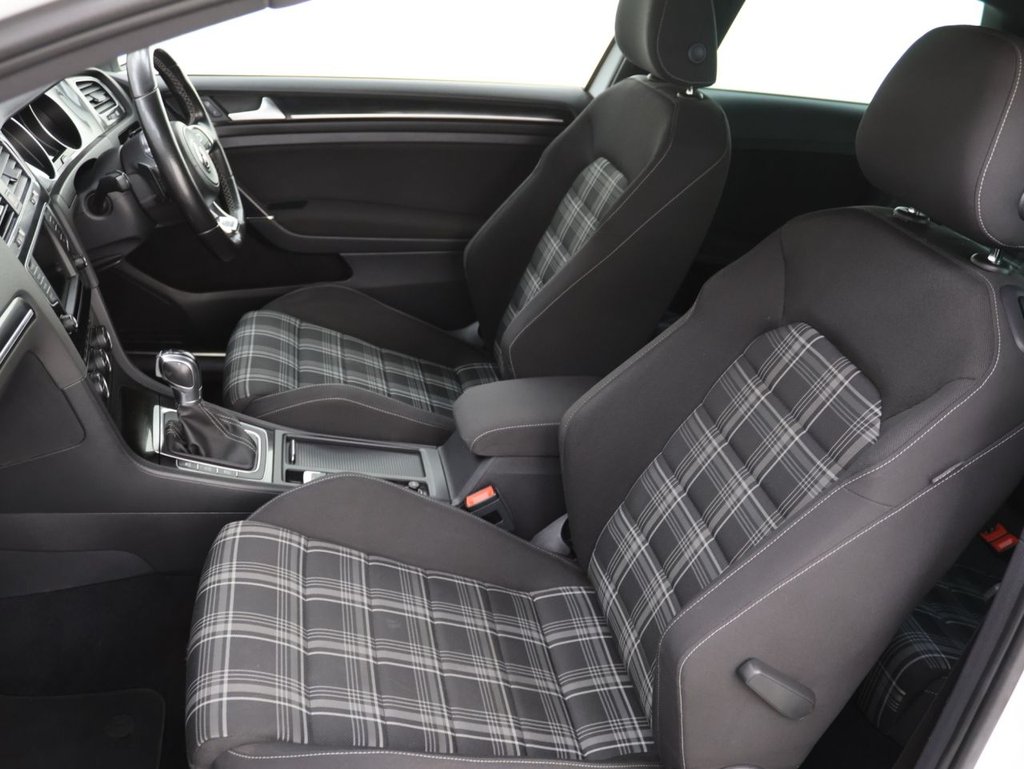 Used Volkswagen Golf 2016 for sale - 76820434: Photo 22