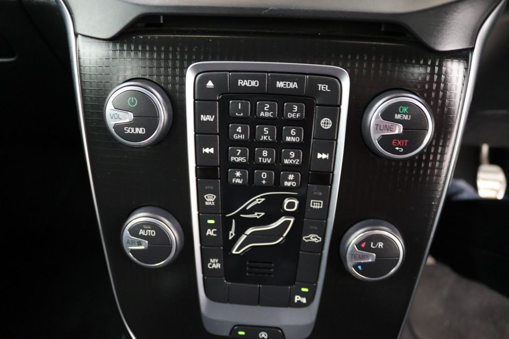 Used Volvo V40 2016 for sale - 76670628: Photo 16