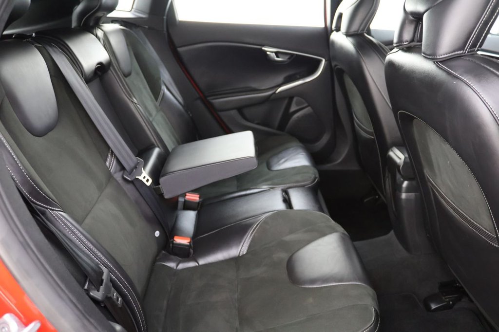 Used Volvo V40 2016 for sale - 76670628: Photo 17