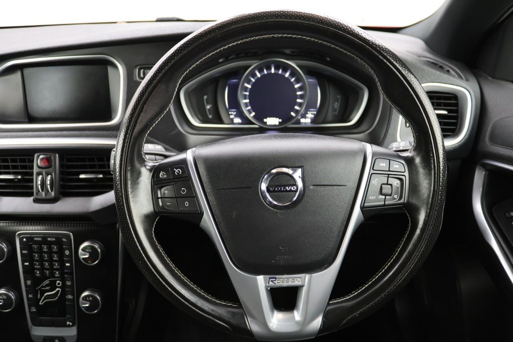 Used Volvo V40 2016 for sale - 76670628: Photo 20