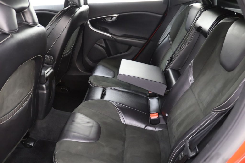 Used Volvo V40 2016 for sale - 76670628: Photo 21