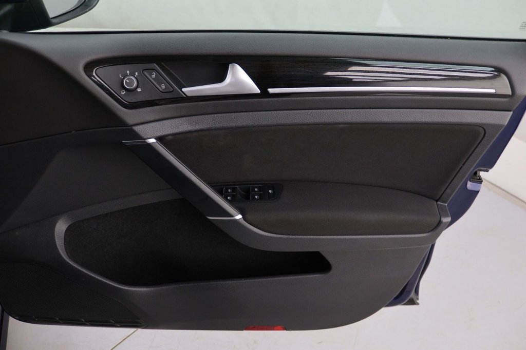 Used Volkswagen Golf 2017 for sale - 76909952: Photo 26
