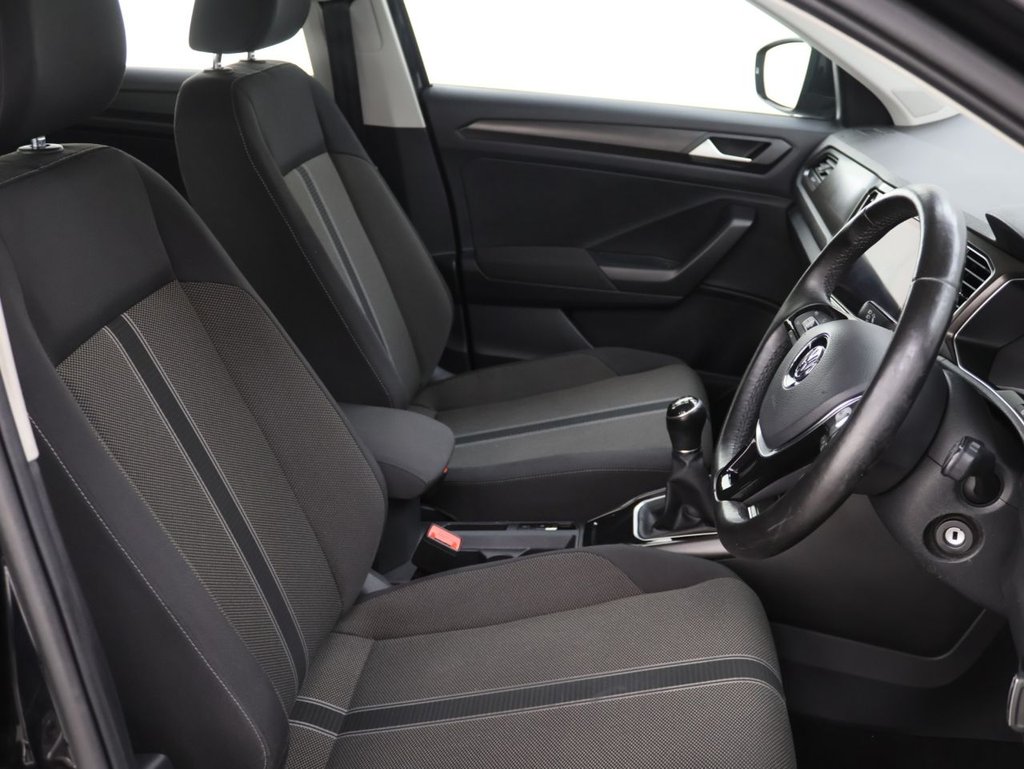 Used Volkswagen T-Roc 2019 for sale - 76654370: Photo 12