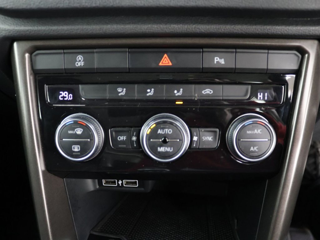 Used Volkswagen T-Roc 2019 for sale - 76654370: Photo 13