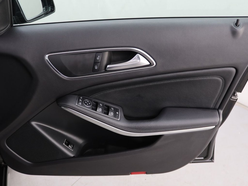 Used Mercedes-Benz GLA 2019 for sale - 76454135: Photo 29