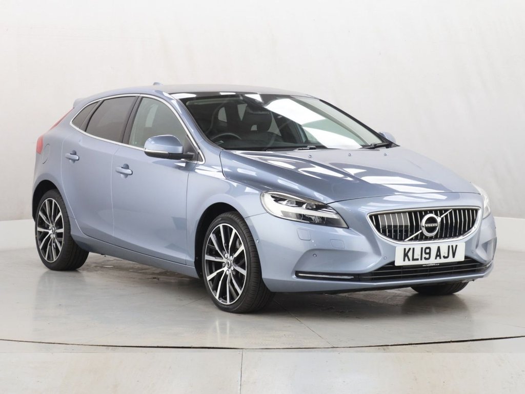 Used Volvo V40 2019 for sale - 77703701: Photo 2