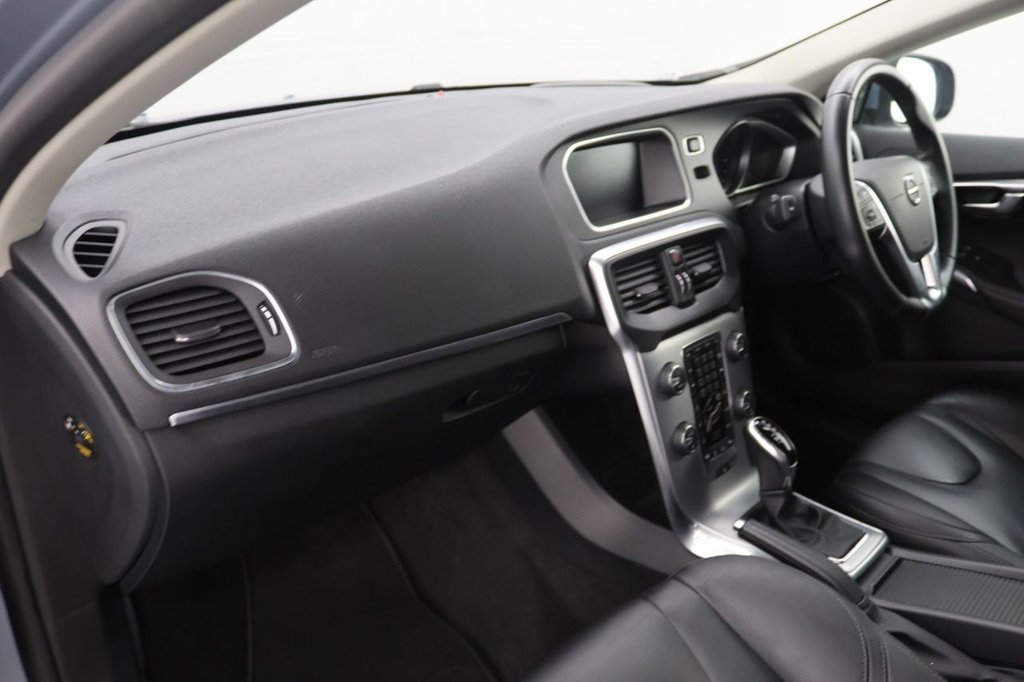 Used Volvo V40 2019 for sale - 77703701: Photo 24