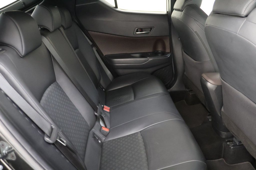 Used Toyota C-HR 2019 for sale - 76660660: Photo 17