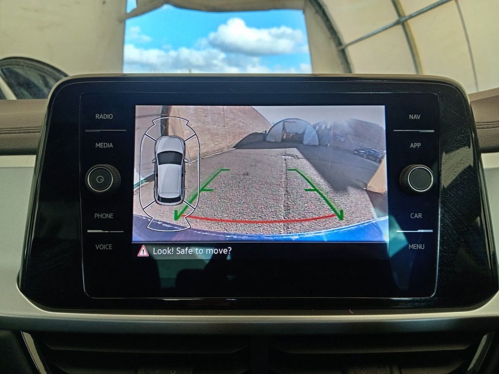 Used Volkswagen T-Roc 2022 for sale - 77849791: Photo 2