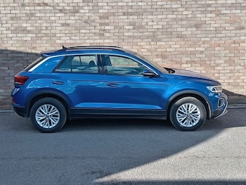 Used Volkswagen T-Roc 2022 for sale - 77849791: Photo