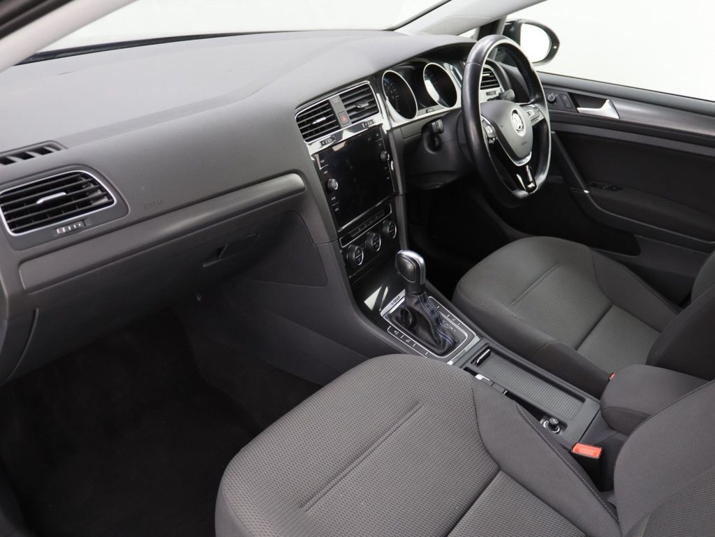 Used Volkswagen Golf 2020 for sale - 76686032: Photo 24